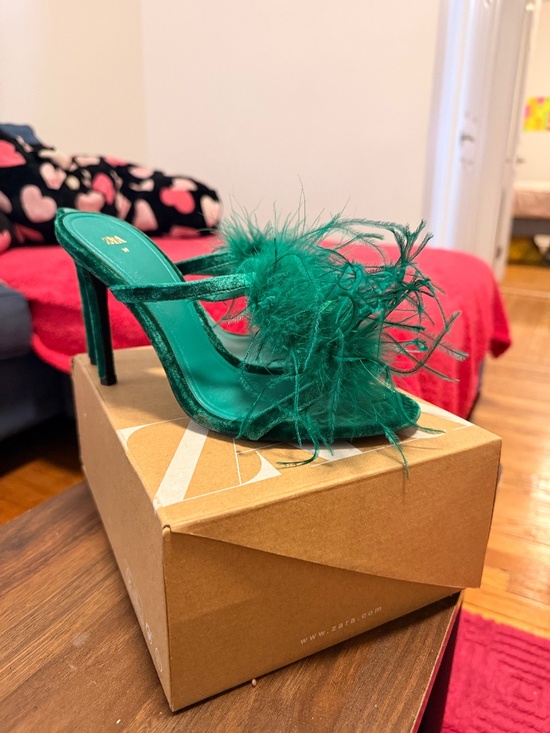 Zara Shoes - Forrest Green Suede Sandal Heels
